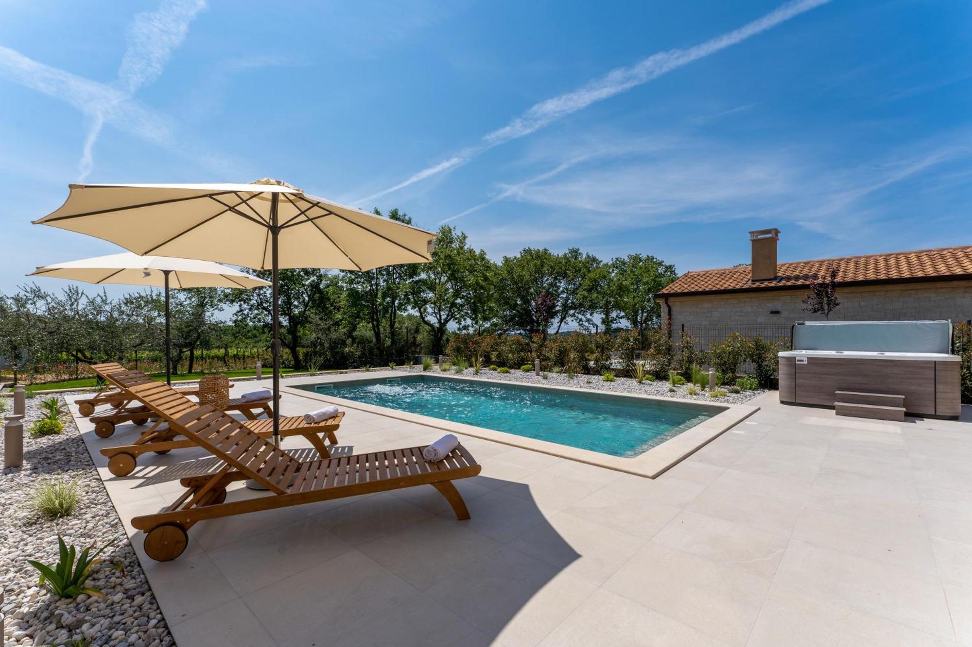 Villa San Vincenti โปเรช ภายนอก รูปภาพ