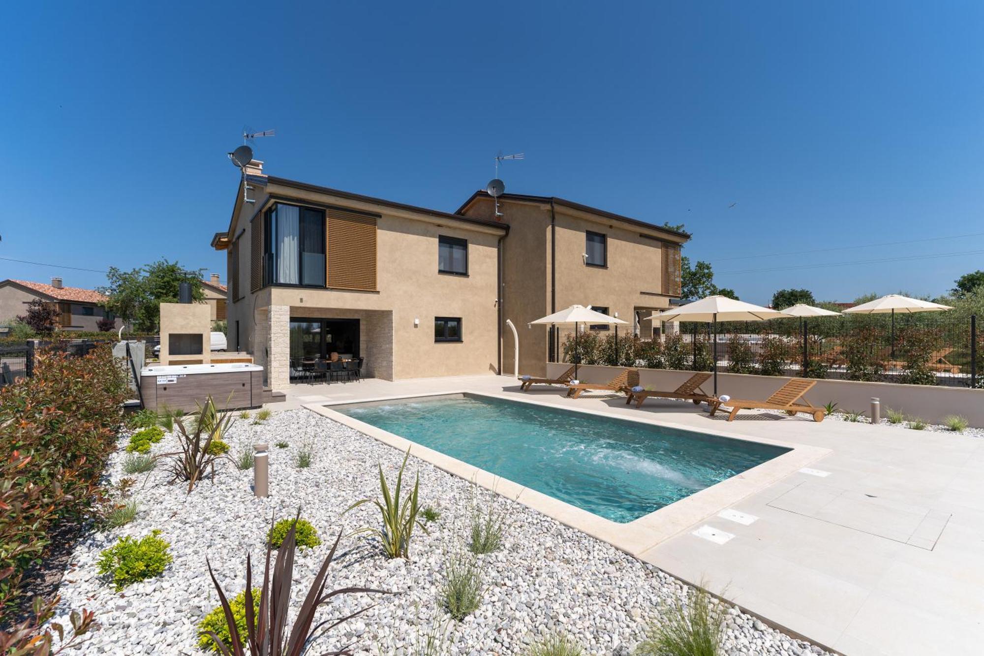 Villa San Vincenti โปเรช ภายนอก รูปภาพ